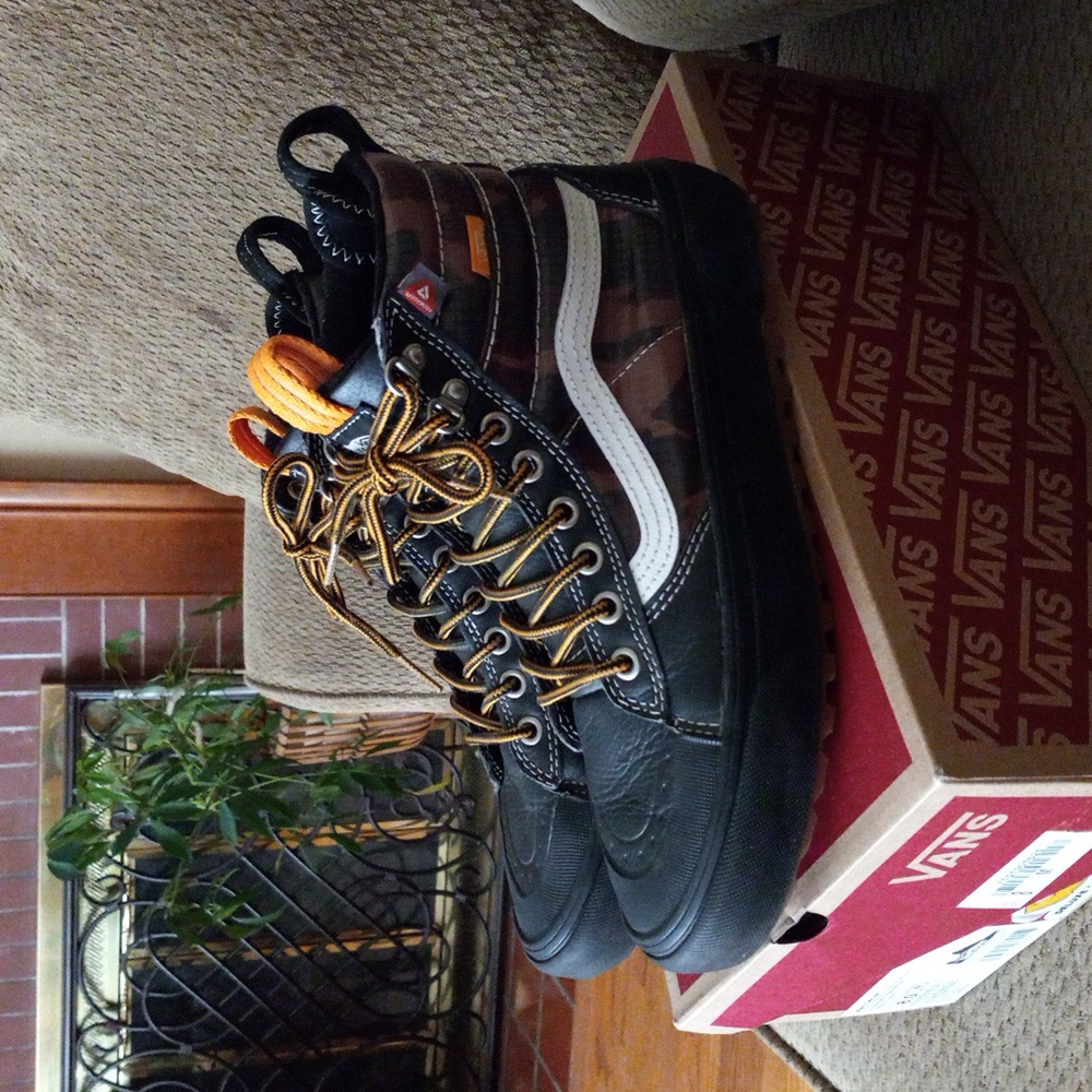 Vans Sk8-Hi MTE 2.0 DX Ultra Cush Camo Size 8